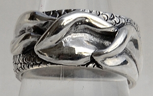  Anello in Argento lavorato 