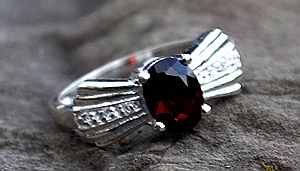 Anello Argento e granate