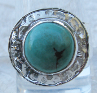 Anello in Argento battuto e Turchese del Tibet