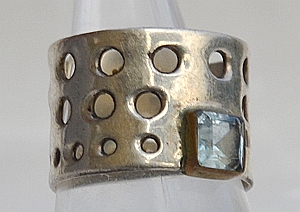 Anello in Argento e Acquamarina sfaccettata