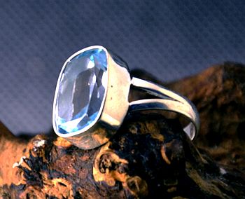 Anello Pietra preziosa