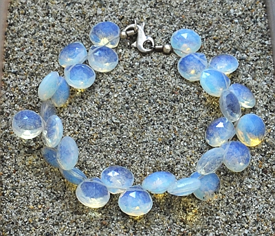 Bracciale in Argento e Opalino sfaccettato