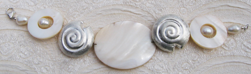  Bracciale in Argento satinato e Madreperla