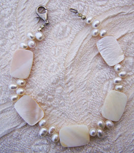 Bracciale Argento, Madreperla e Perla irregolare naturale